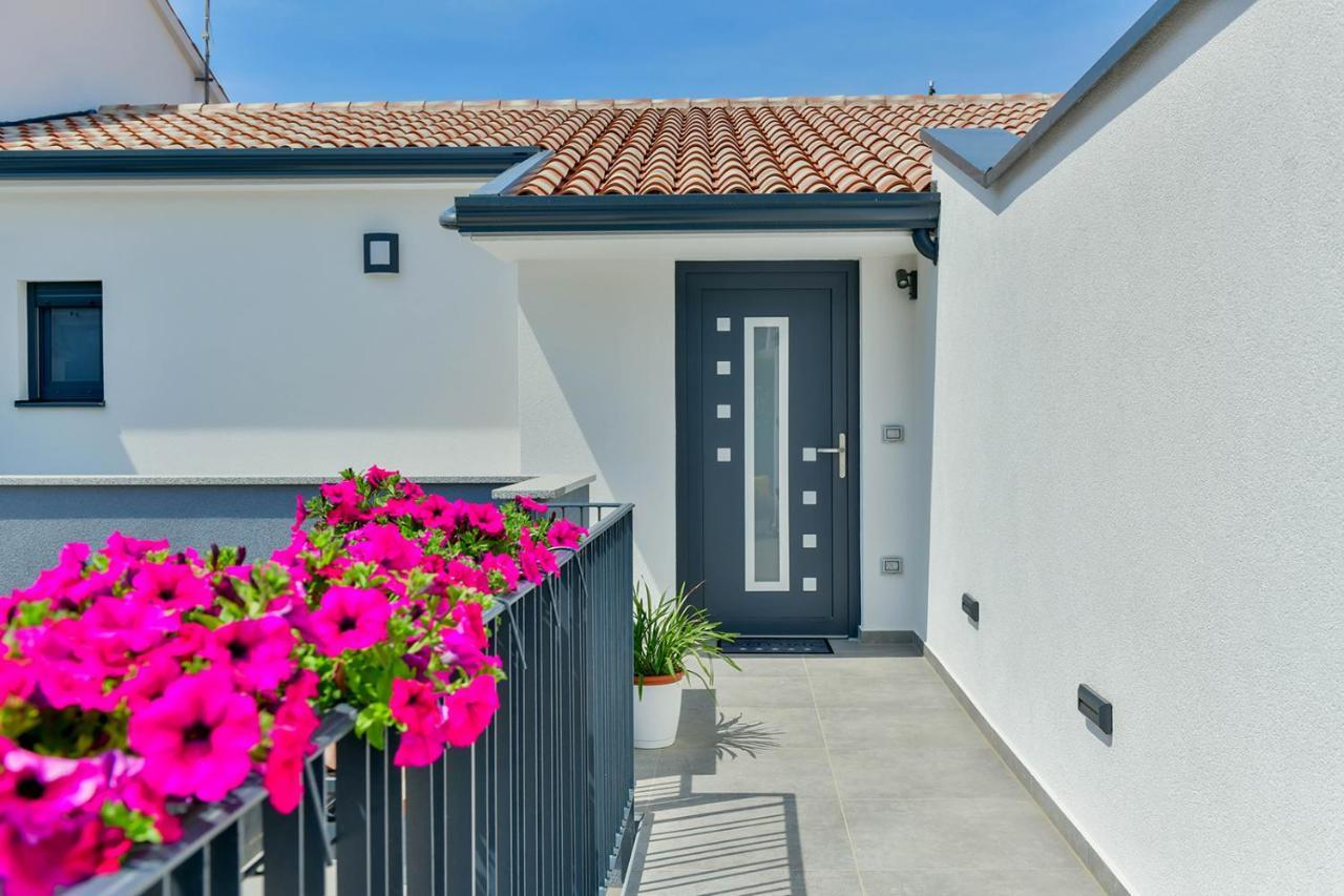 Apartment Aura Poreč Exterior foto